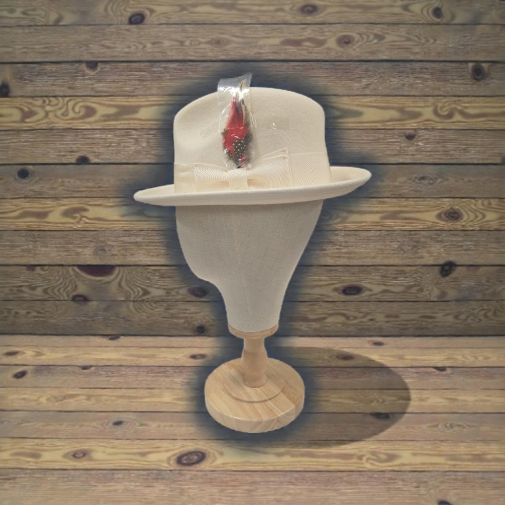 MONTIQUE ICONIFY COLLECTION WHITE 2 1/4" BRIM BEAVER LOOK FELT HAT. H81